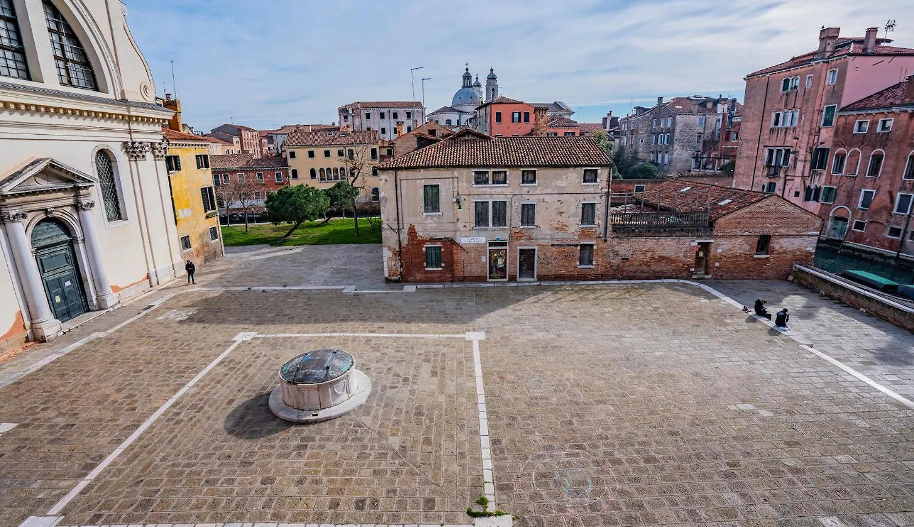 Dimora San Trovaso Enchanting Four-Bedrooms Venice