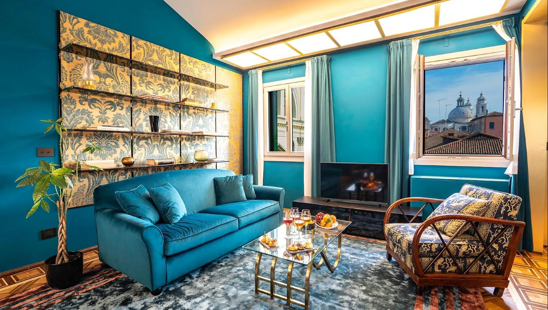 Dimora San Trovaso Enchanting Four-Bedrooms Venice